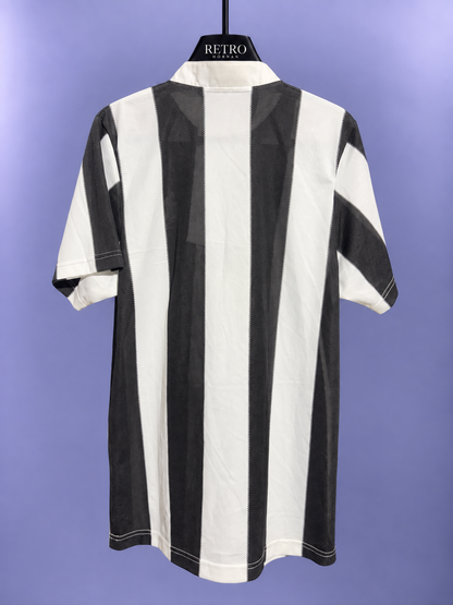 Newcastle United 1995/97 Hemmatröja – Storlek M